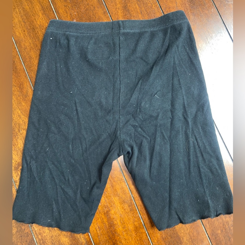 Cat & Jack Ribbed Ruffle Bottom Bike Shorts - Picture 2 of 3